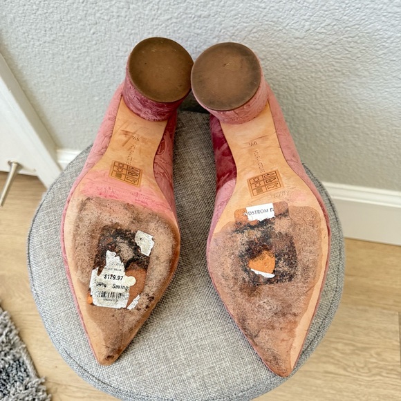 Pour La Victoire Pink Velvet Cece Rose Pointed Floral Embossed Pump 9.5 - Picture 11 of 13